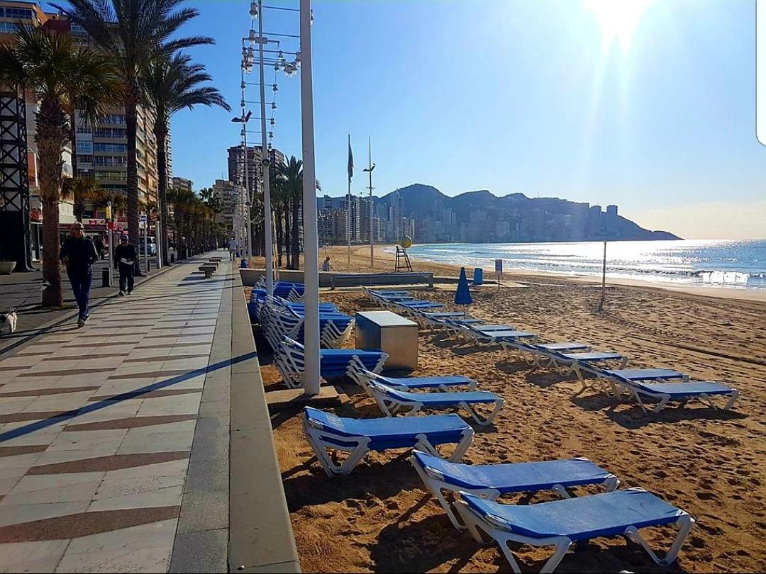 Piso Pleno Centro, A 4 Minutos De La Playa Appartamento Benidorm Esterno foto